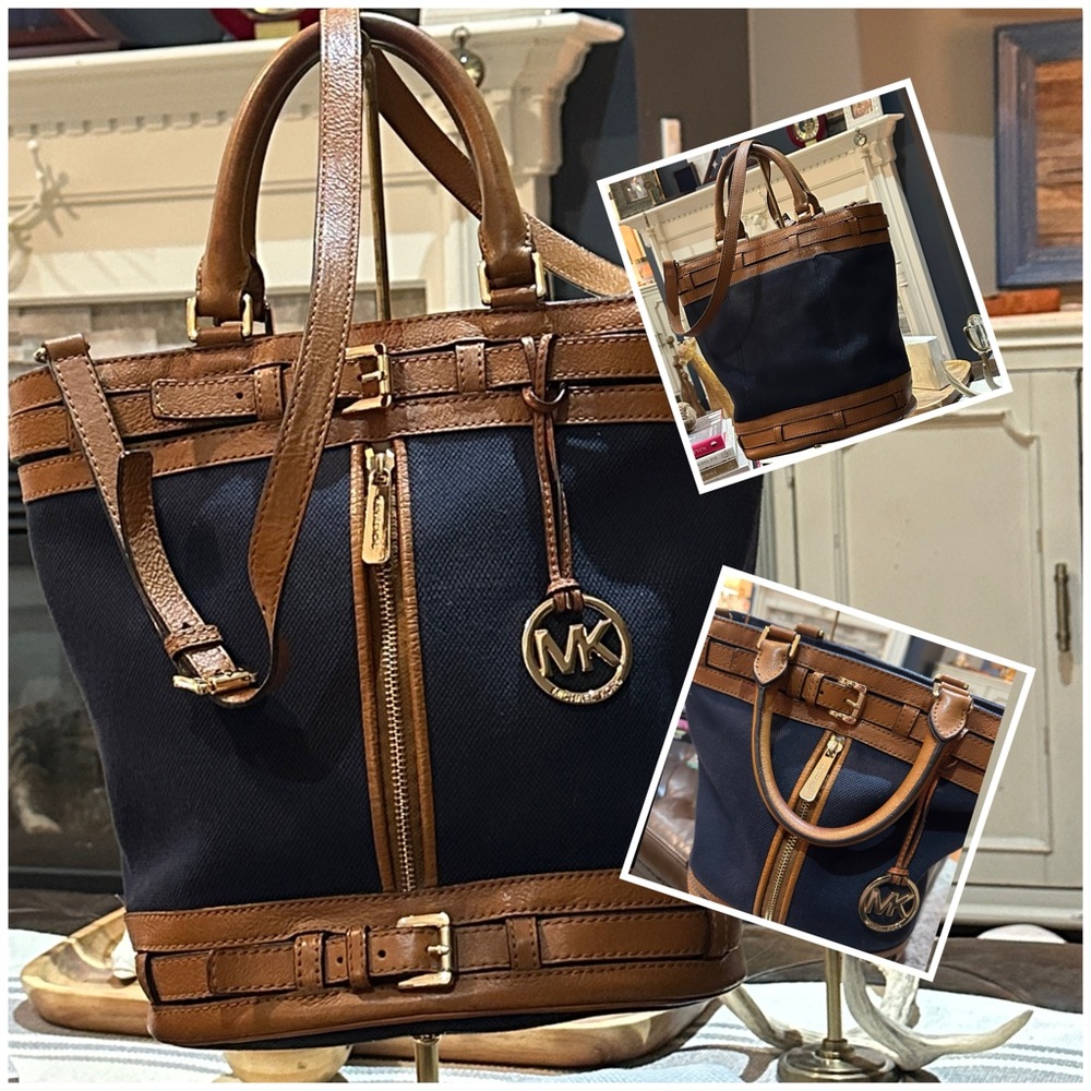 MICHAEL Michael Kors Kingsbury Large Canvas Tote in Navy/Tan *Interior Pen Marks